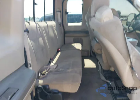 2004 Ford F-250 Lariat/Xl/Xlt из США, поврежденный, VIN 1FTNX20P54EA83427